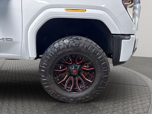 Used 2025 GMC Sierra 3500 AT4 w/ Technology Package AWD/4WD image 22