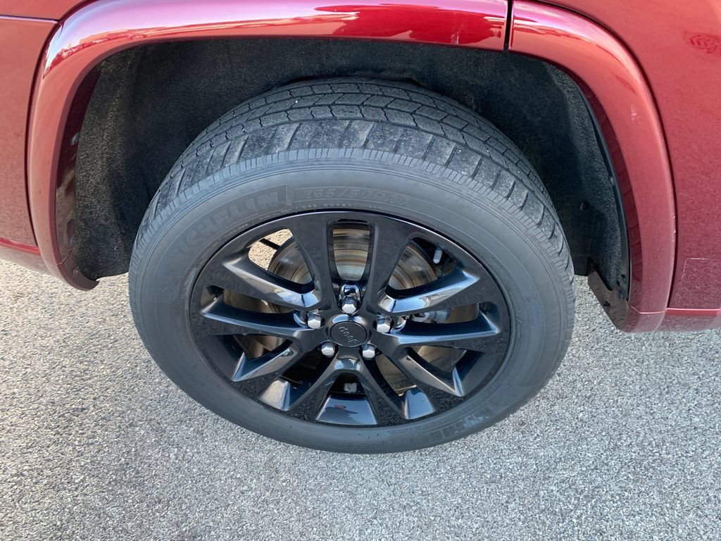 Used 2020 Jeep Grand Cherokee Altitude AWD/4WD image 9