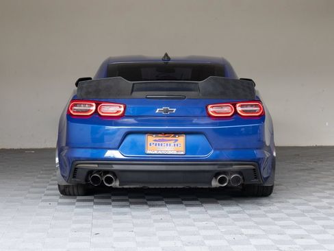 Used 2021 Chevrolet Camaro LT RWD image 11
