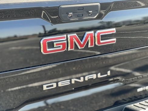 Used 2020 GMC Sierra 1500 Denali RWD image 21
