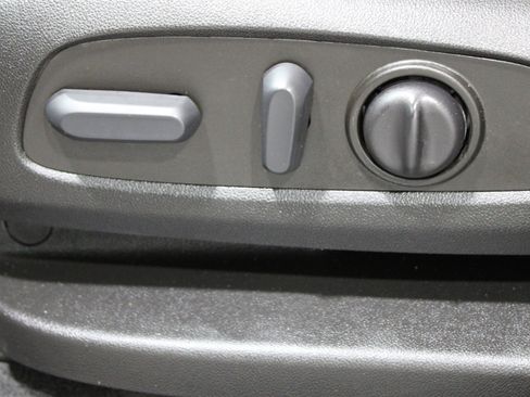 Used 2023 Chevrolet Traverse Premier image 4