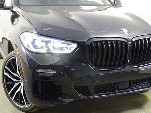 Used 2020 BMW X5 M50i w/ Executive Package image 51