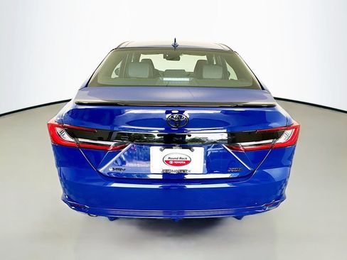 Used 2025 Toyota Camry XSE FWD image 6