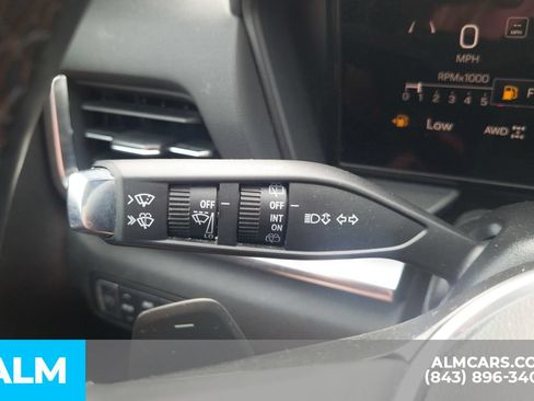 Used 2025 GMC Terrain Elevation AWD/4WD image 32