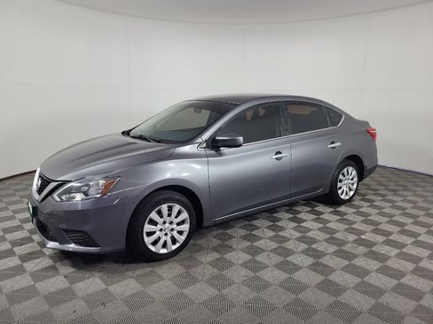Used 2019 Nissan Sentra S FWD image 2