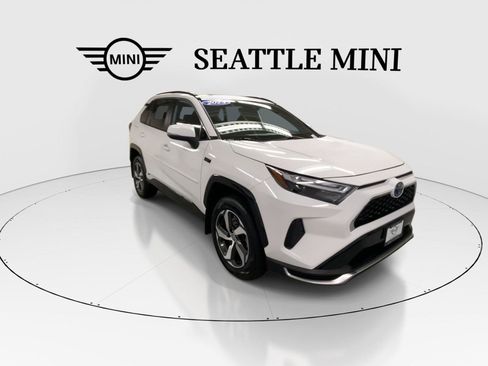 Used 2023 Toyota RAV4 SE w/ Weather & Moonroof Package AWD/4WD image 2