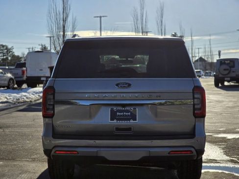 Used 2024 Ford Expedition Limited image 7