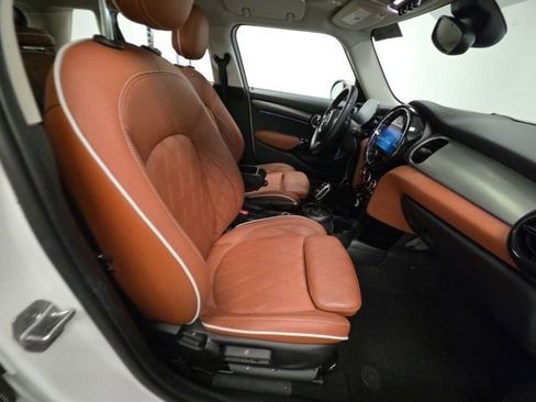 Used 2023 MINI Cooper 4-Door Hardtop w/ Signature Upholstery Package FWD image 40
