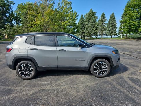 Used 2024 Jeep Compass Limited AWD/4WD image 7