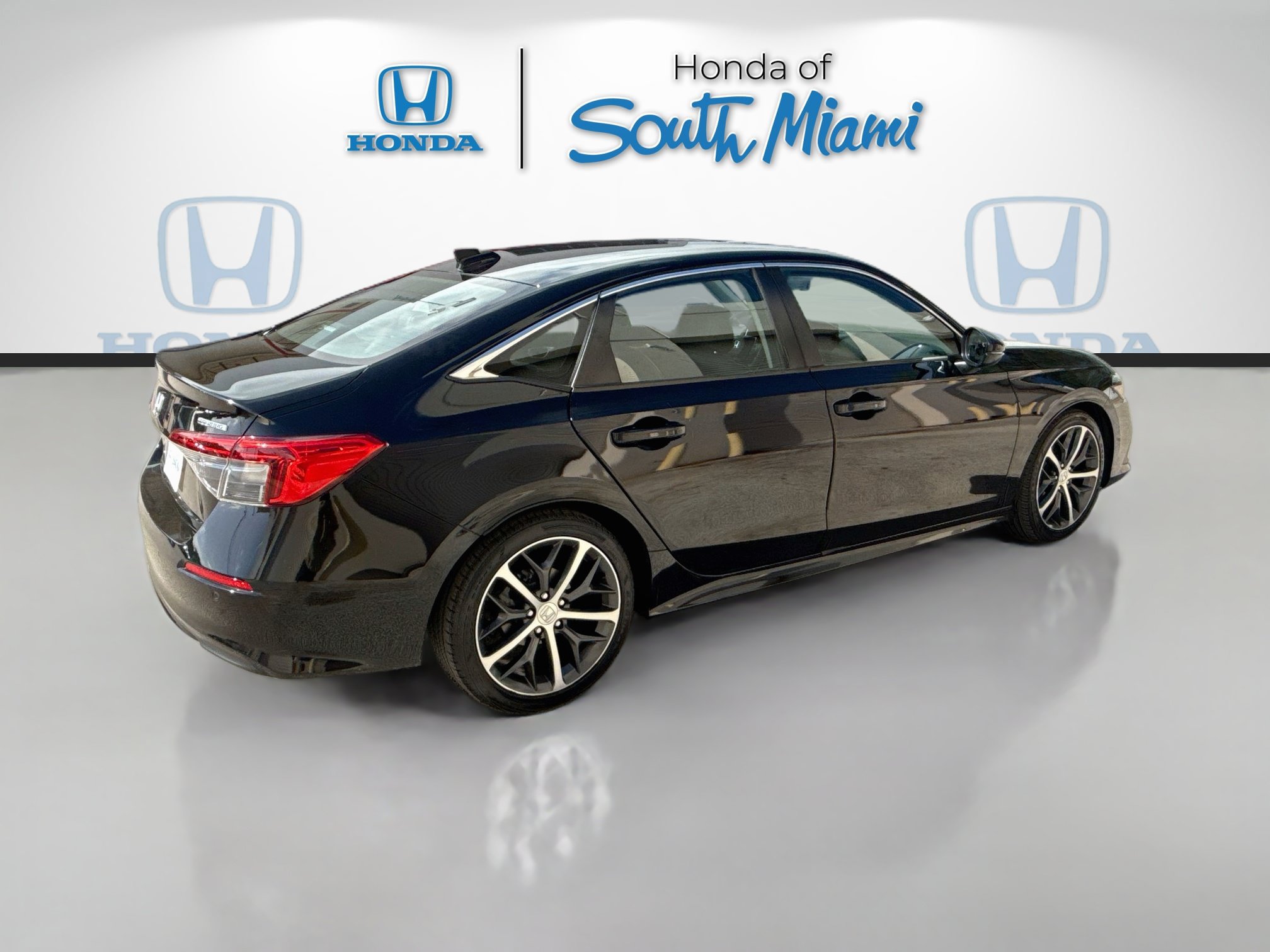 Used 2023 Honda Civic Touring image 7