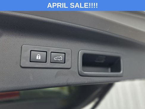 Used 2025 Subaru Forester Limited image 15