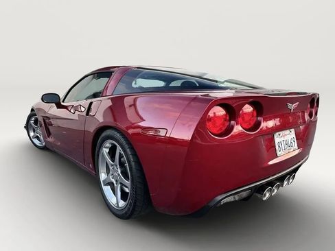 Used 2006 Chevrolet Corvette Coupe w/ Preferred Equipment Group RWD image 22