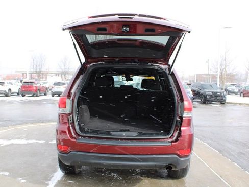 Used 2016 Jeep Grand Cherokee Laredo image 10