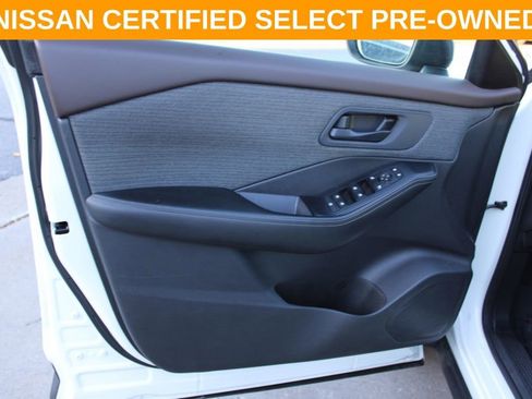 Certified 2022 Nissan Rogue S image 17