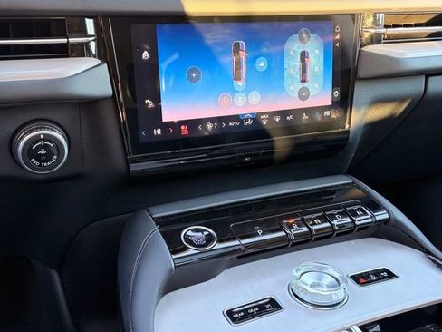 Used 2025 Lincoln Navigator L Reserve image 21