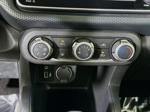 Used 2021 Nissan Kicks S FWD image 23