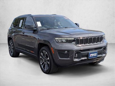 Used 2023 Jeep Grand Cherokee Overland w/ Luxury Tech Group IV image 3