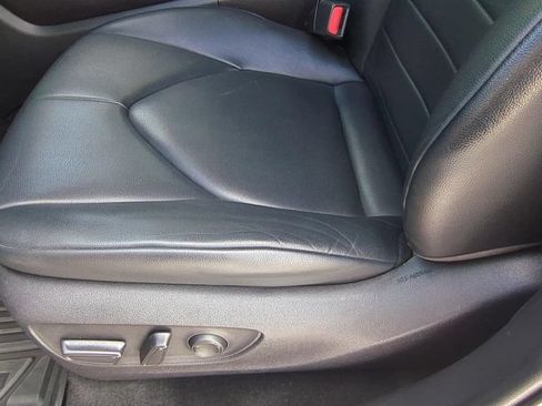 Used 2023 Toyota Highlander XLE FWD image 17