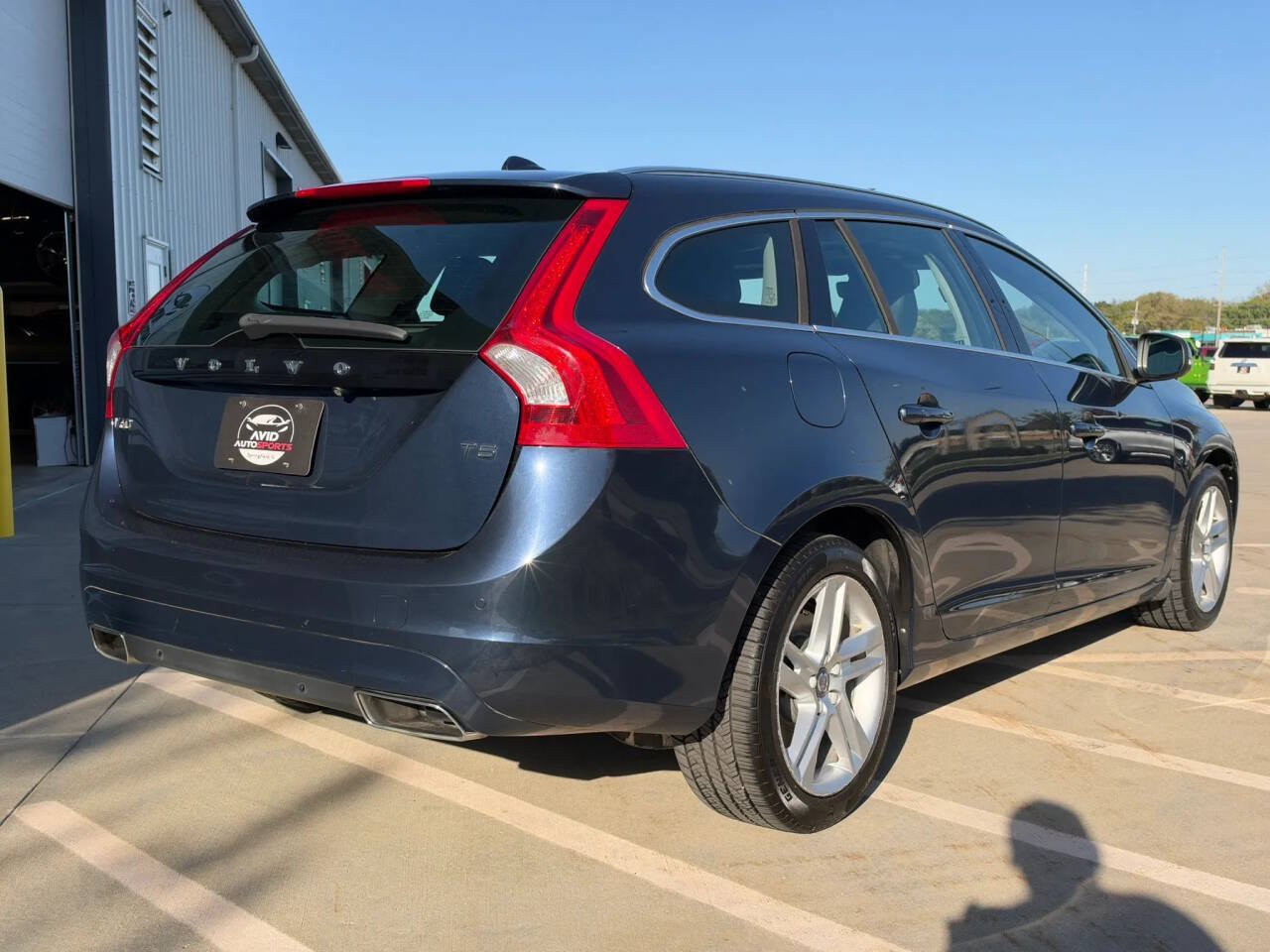 Used 2015 Volvo V60 T5 Premier w/ Convenience Package FWD image 5