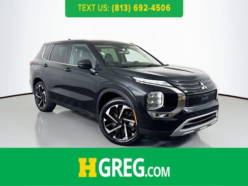 Used 2022 Mitsubishi Outlander SE image 1