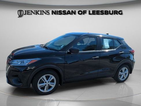 Certified 2021 Nissan Kicks S image 5