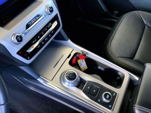 Used 2023 Ford Explorer XLT w/ Equipment Group 202A image 15