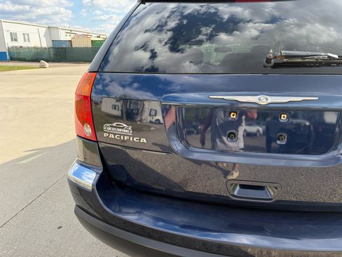 Used 2004 Chrysler Pacifica 2WD image 7