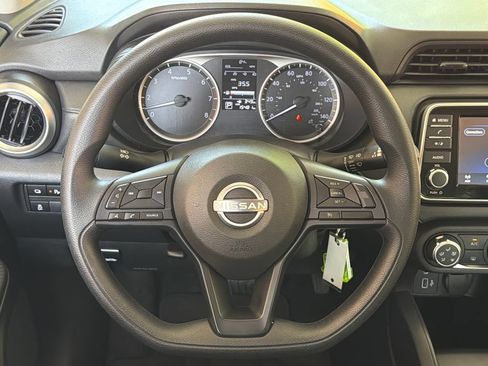 Used 2025 Nissan Versa S w/ Trunk Package FWD image 4