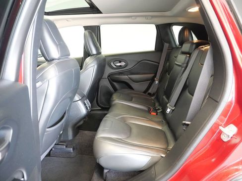 Used 2016 Jeep Cherokee Limited FWD image 25
