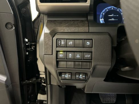 Used 2024 Toyota Tacoma Limited image 26