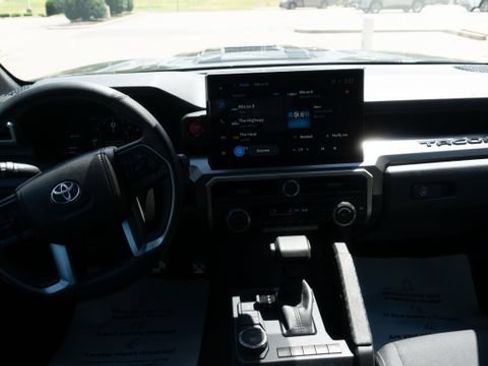 Used 2025 Toyota Tacoma TRD Sport RWD image 11