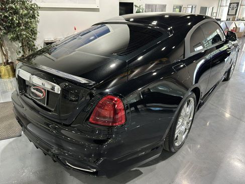 Used 2015 Rolls-Royce Wraith RWD image 2