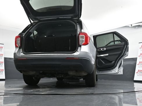 Used 2022 Ford Explorer XLT image 43