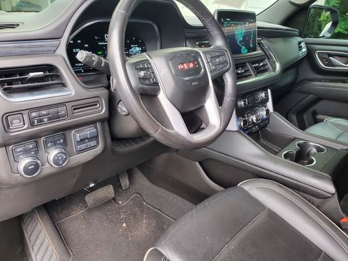 Used 2022 GMC Yukon SLT w/ SLT Premium Package AWD/4WD image 21