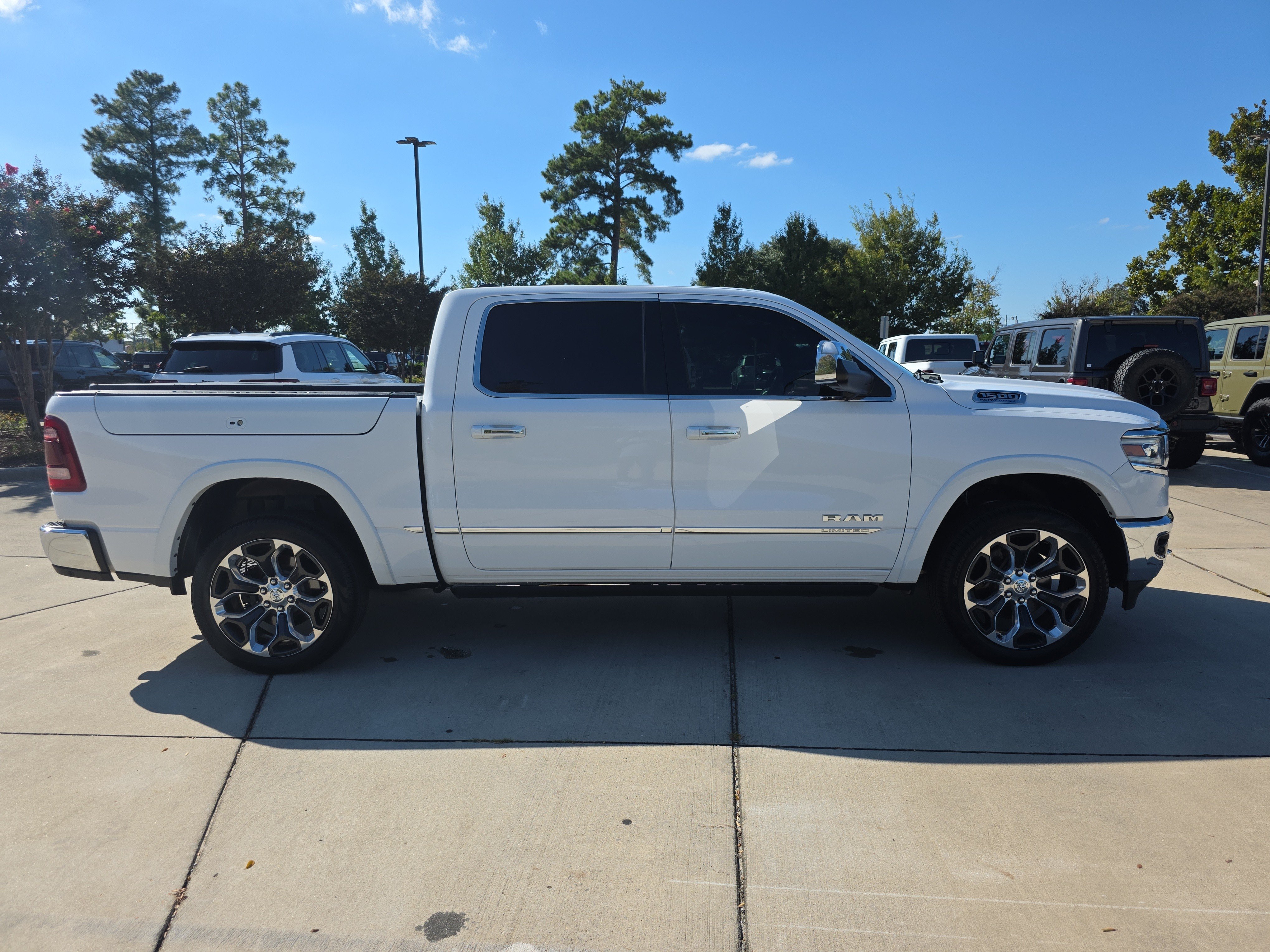 Used 2021 RAM 1500 Limited AWD/4WD image 10