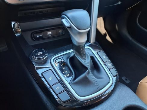 Used 2024 Kia Seltos EX image 27