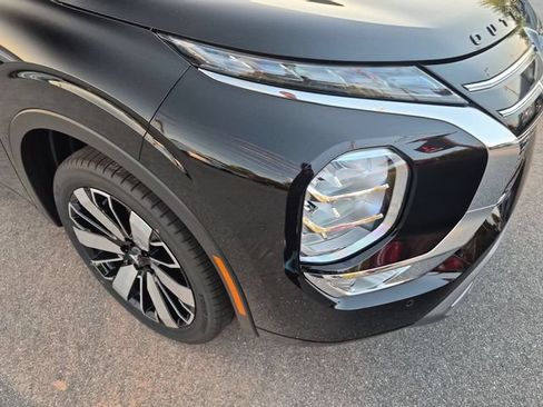 New 2026 Mitsubishi Outlander SEL FWD image 9