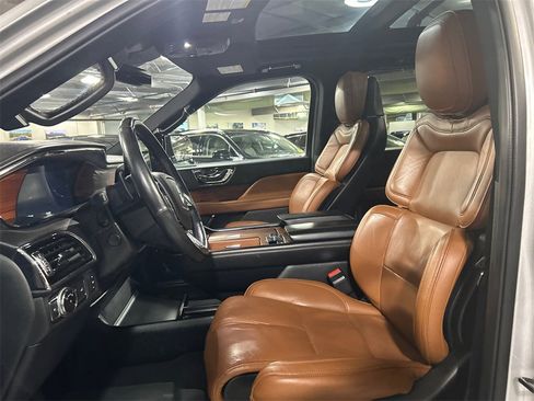 Used 2019 Lincoln Navigator Reserve w/ Cargo Package image 10