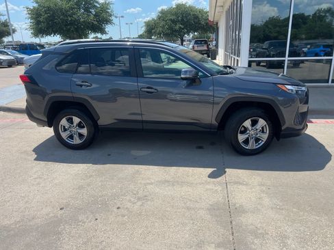 Used 2025 Toyota RAV4 XLE w/ Convenience Package FWD image 15