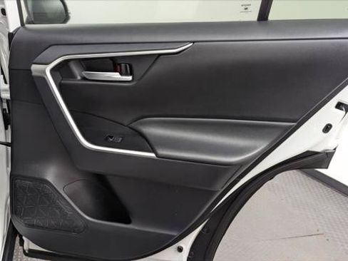 Used 2025 Toyota RAV4 XLE FWD image 19