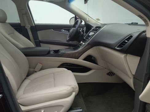 Used 2019 Lincoln Nautilus Reserve FWD image 21