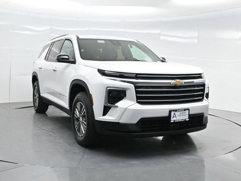Used 2025 Chevrolet Traverse LT AWD/4WD image 62