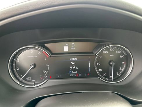 Certified 2023 Cadillac XT4 Premium Luxury AWD/4WD image 18