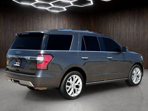 Used 2018 Ford Expedition Limited w/ Equipment Group 302A RWD image 2