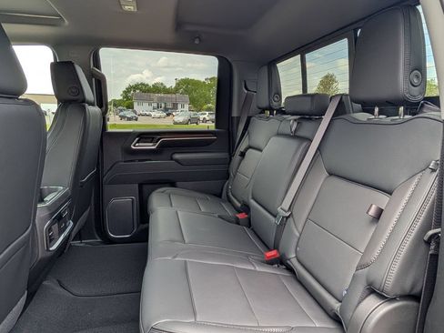 New 2026 GMC Sierra 3500 Denali w/ Denali Reserve Package AWD/4WD image 36
