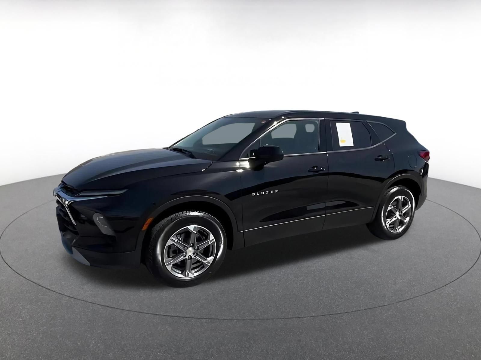 Used 2026 Chevrolet Blazer LT FWD image 7