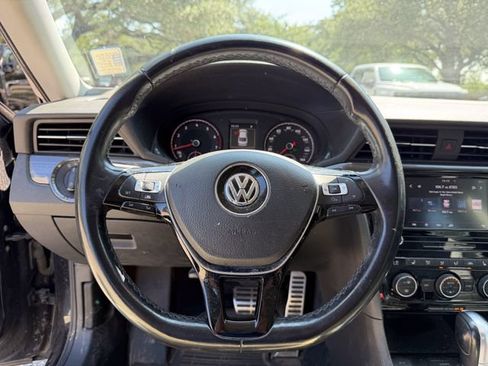 Used 2020 Volkswagen Passat 2.0T R-Line FWD image 8