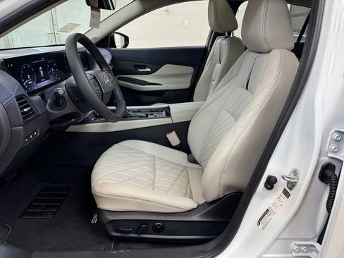 New 2026 Nissan Sentra SL w/ Floor Mat Package FWD image 11