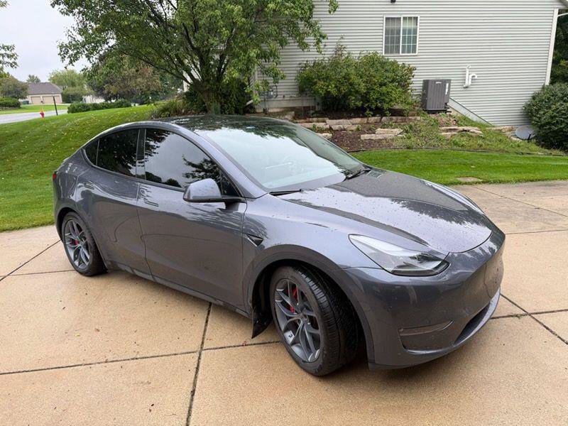 Used 2023 Tesla Model Y Performance AWD/4WD image 2