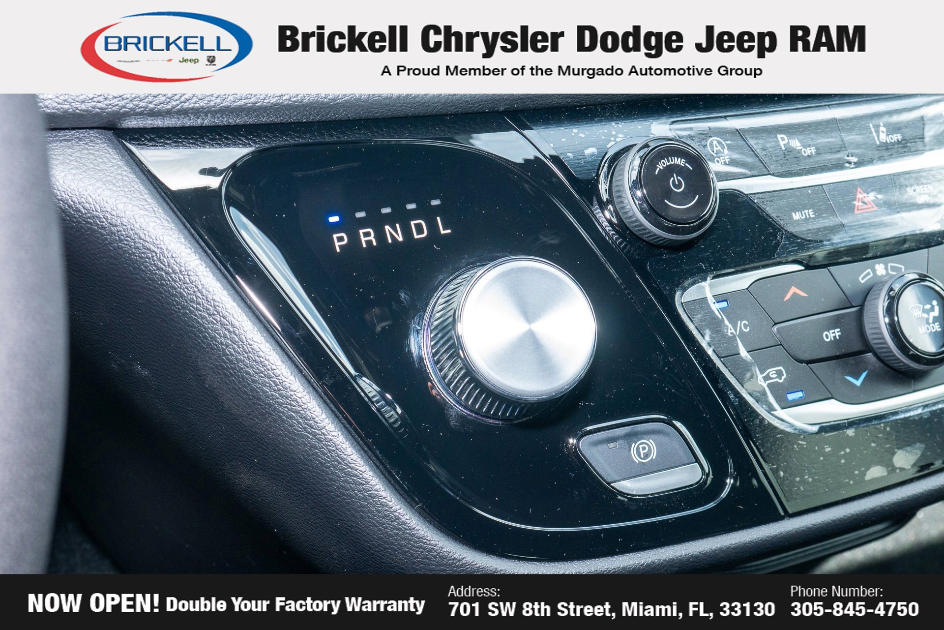New 2027 Chrysler Pacifica Select FWD image 31